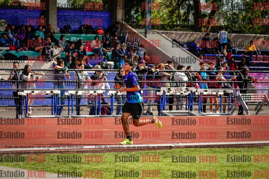 Fotos de los 1500 m con obstáculos de varones