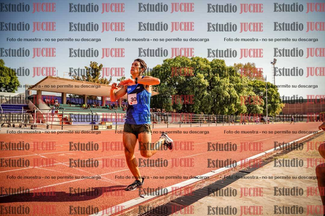 Fotos de los 3000 m llanos de varones