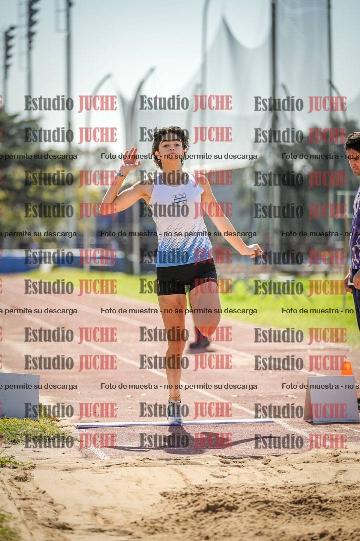 Fotos del salto en largo de mujeres - ambas categorías