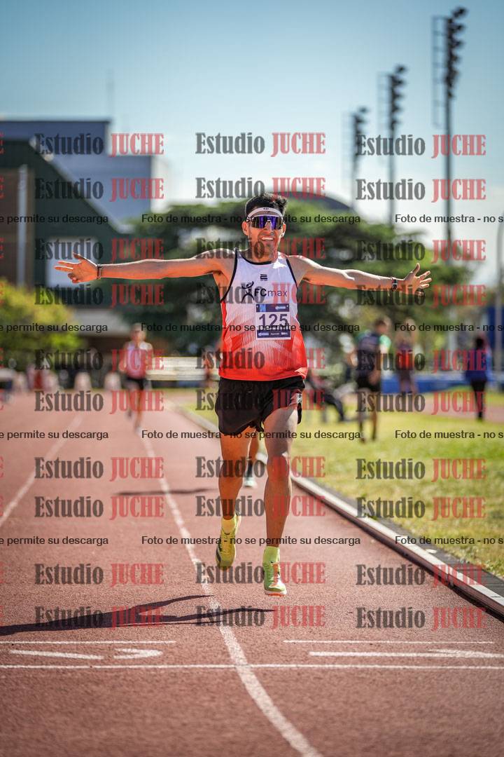 Fotos de los 10.000 m de varones - serie 1