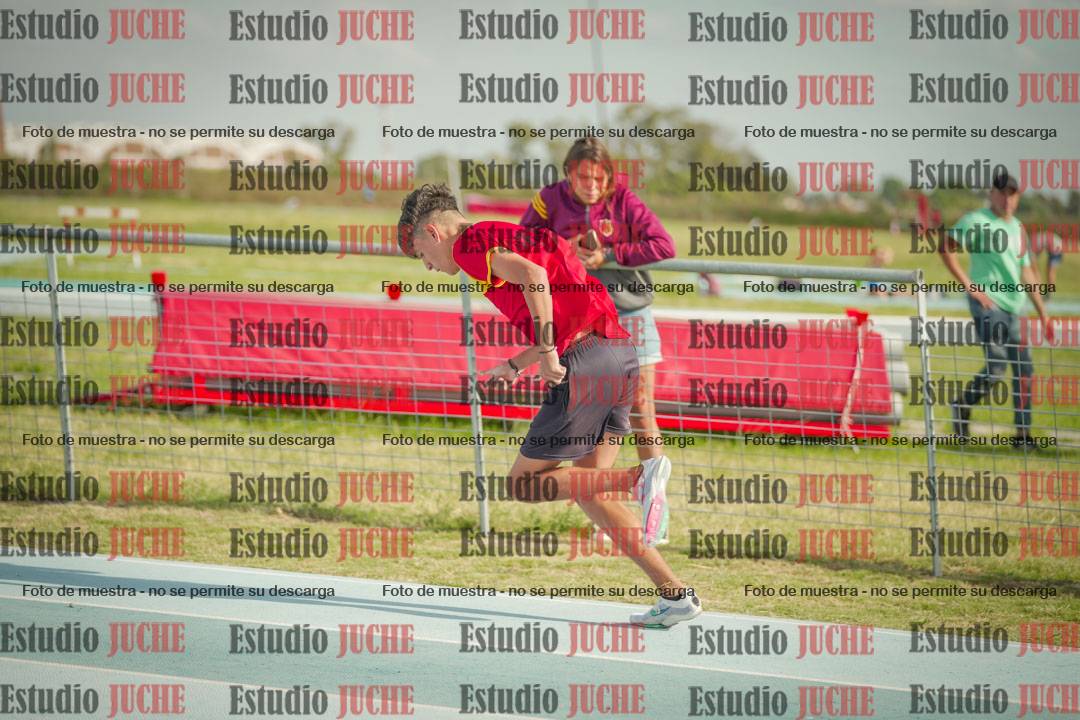 Fotos de los 400 m llanos de varones
