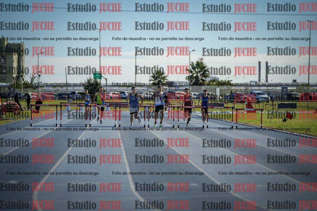Fotos de los 400 m con vallas de varones