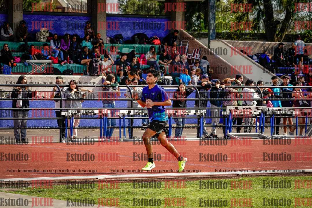 Fotos de los 1500 m con obstáculos de varones