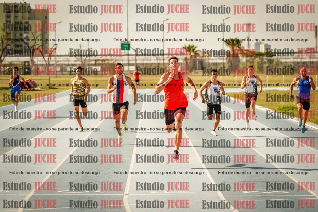 Fotos de los 300 m llanos de varones