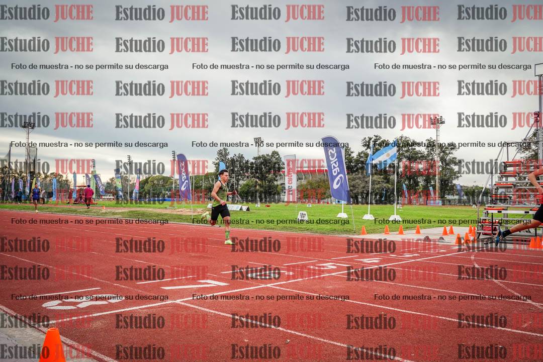 Fotos de los 400 m con vallas de varones