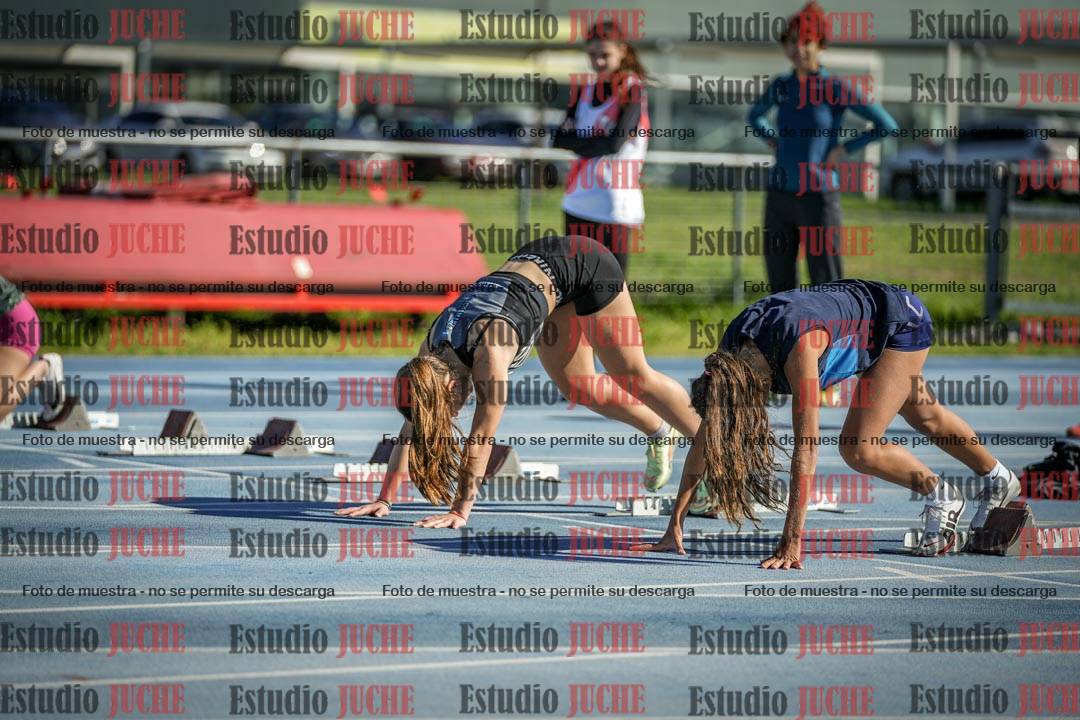 Fotos de los 100 m llanos de mujeres - U17