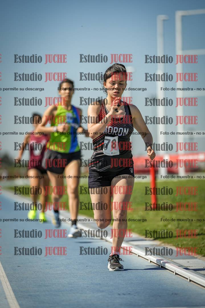 Fotos de los 5000 m de mujeres y varones - serie 2