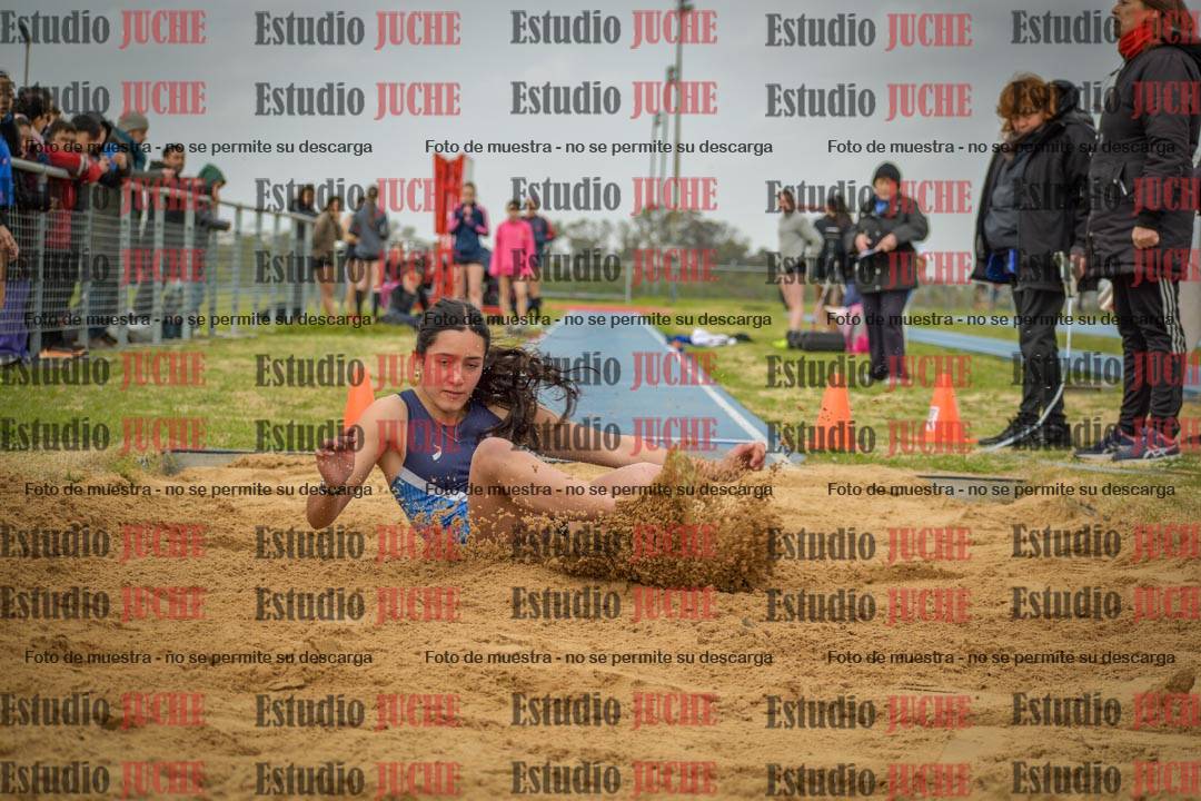 Fotos del salto en largo de mujeres - U18