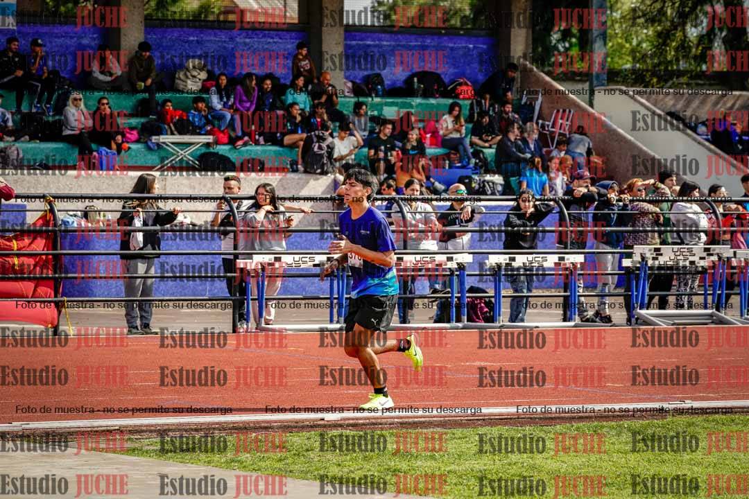 Fotos de los 1500 m con obstáculos de varones