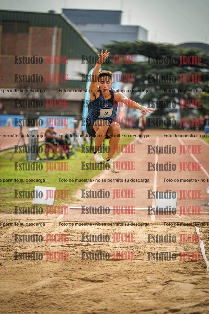 Fotos del salto en largo de varones