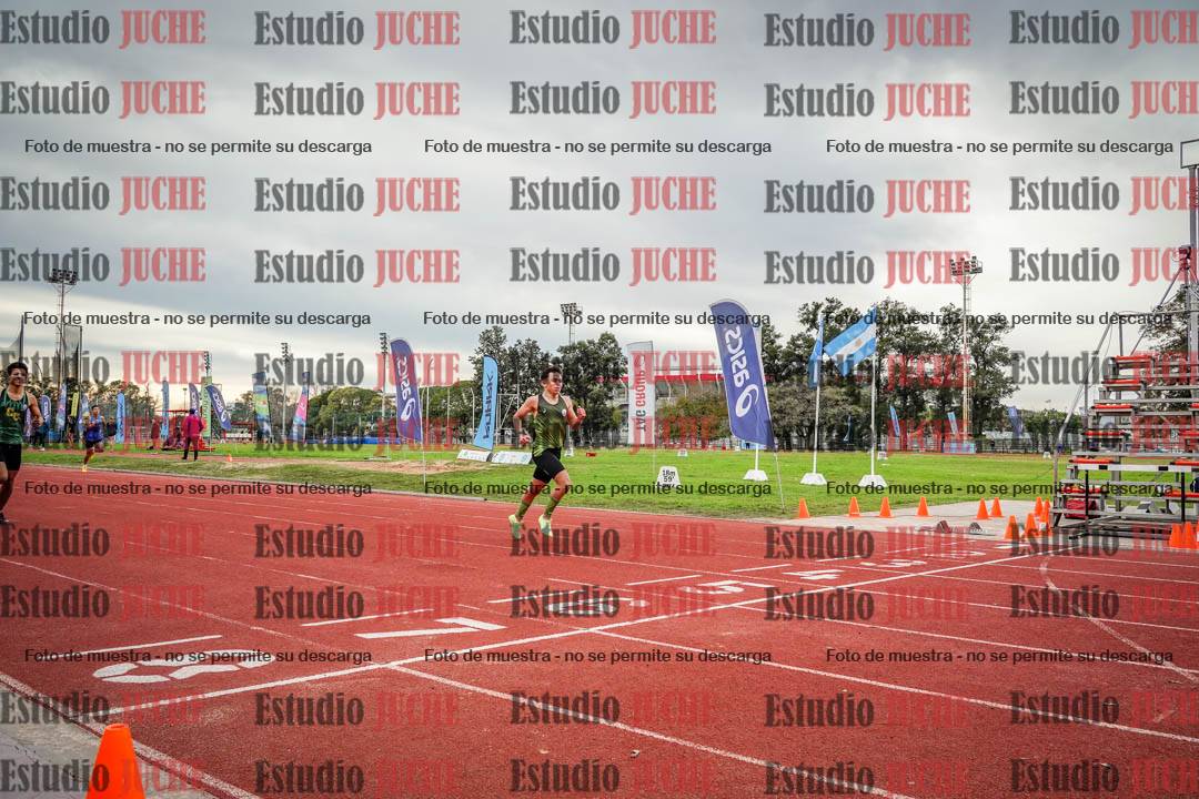 Fotos de los 400 m con vallas de varones