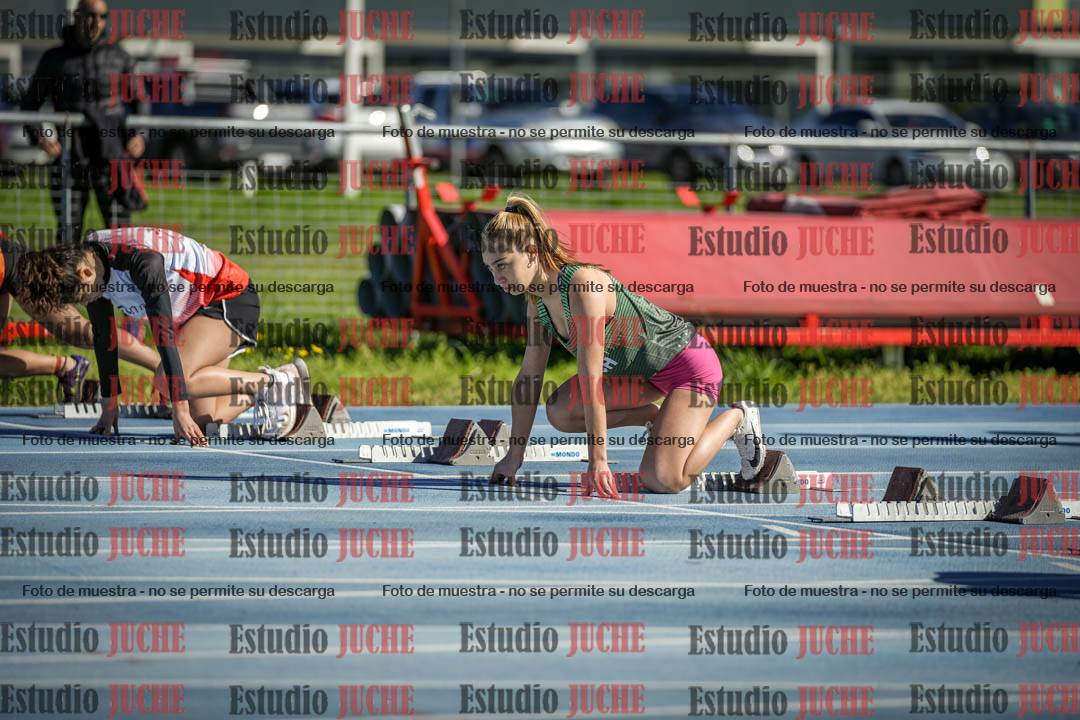Fotos de los 100 m llanos de mujeres - U17