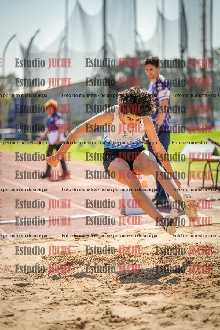 Fotos del salto en largo de mujeres - ambas categorías