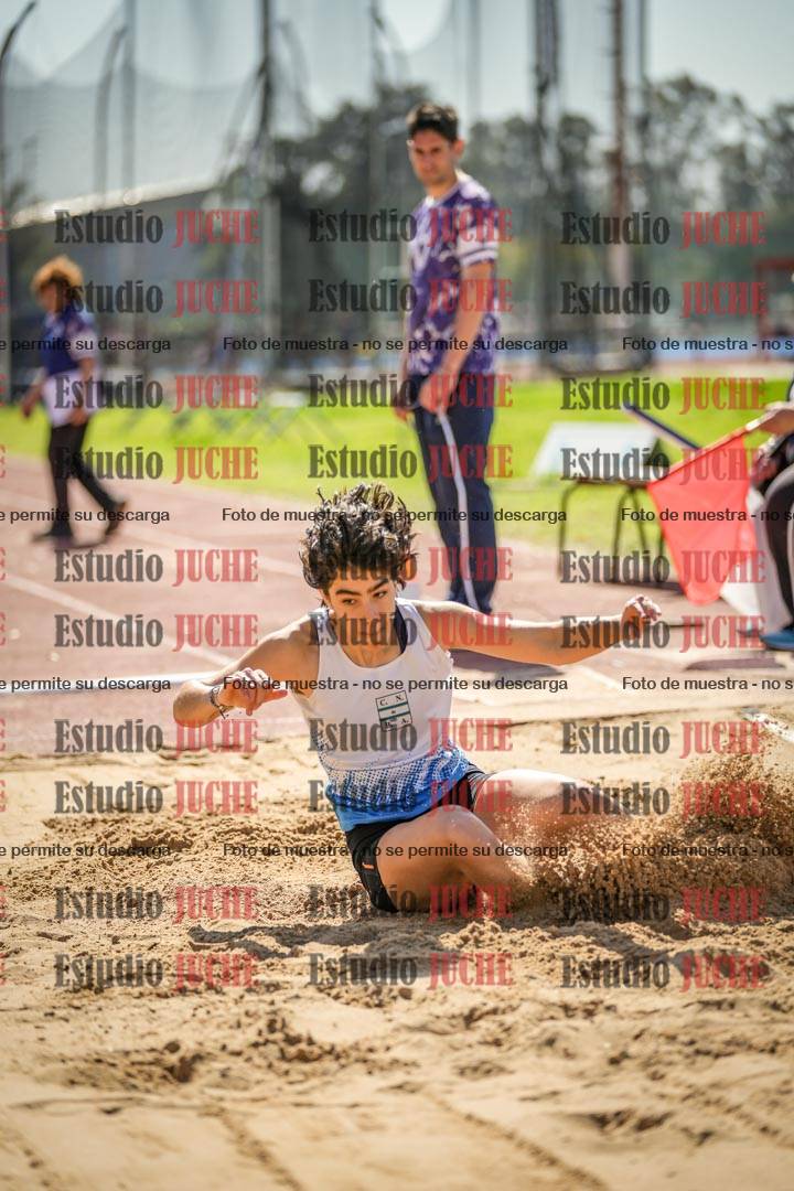 Fotos del salto en largo de mujeres - ambas categorías