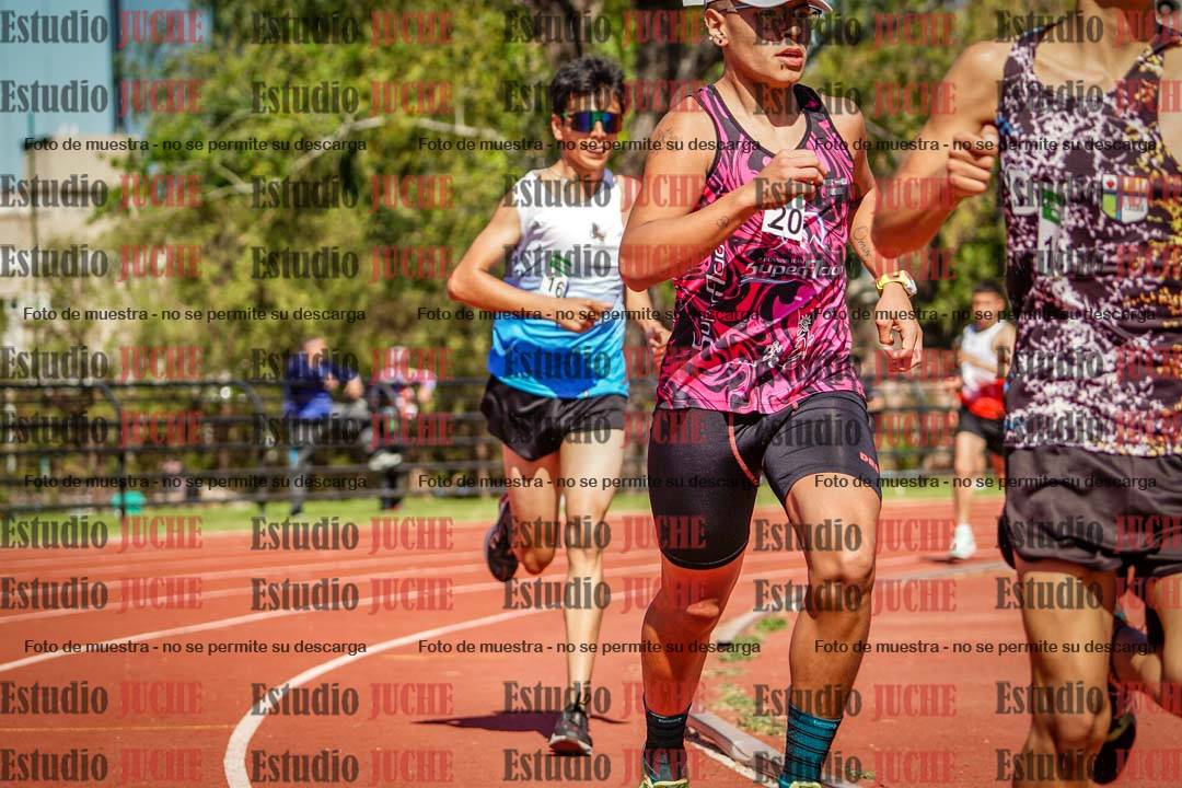 Fotos de los 2400 m de varones