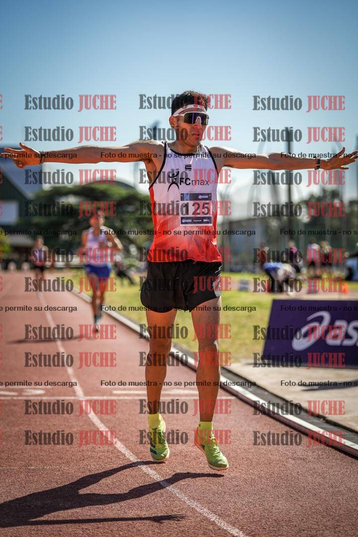Fotos de los 10.000 m de varones - serie 1