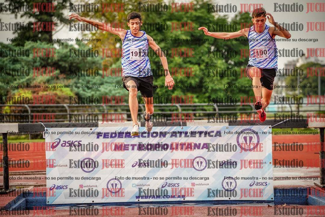 Fotos de los 3000 m con obstáculos de varones