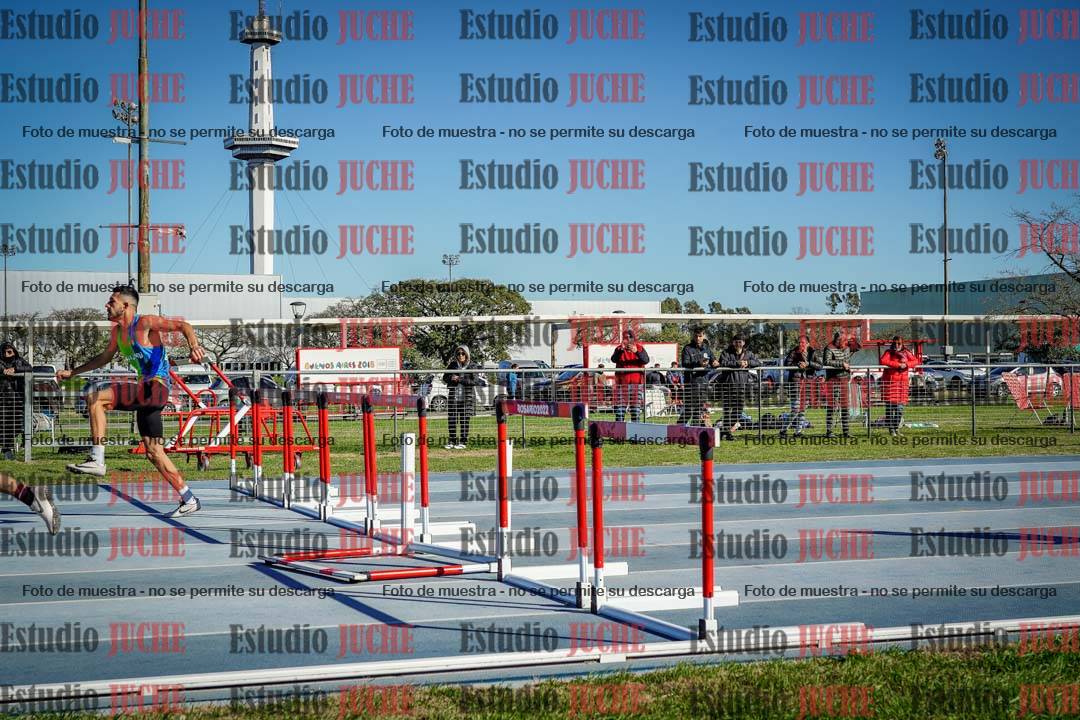 Fotos de los 400 m con vallas de varones