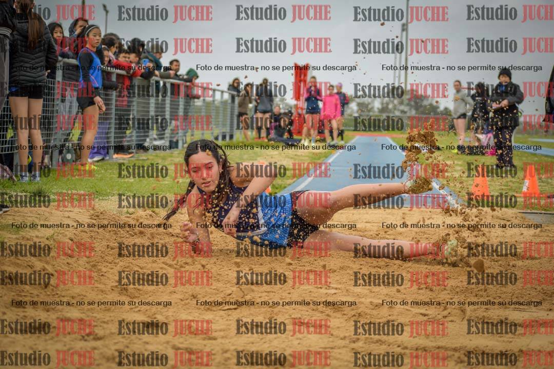 Fotos del salto en largo de mujeres - U18