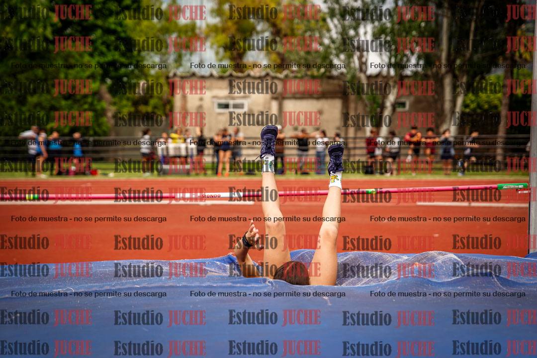 Fotos del salto en alto de mujeres