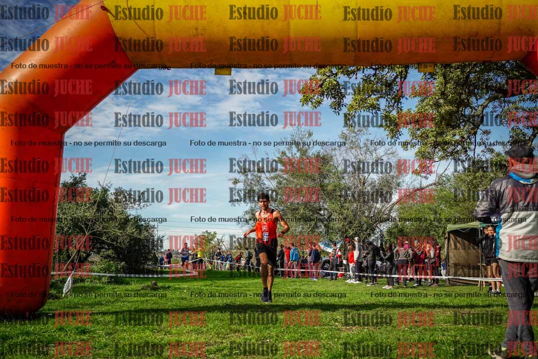 Fotos de la llegada del cross de 4000 m - varones
