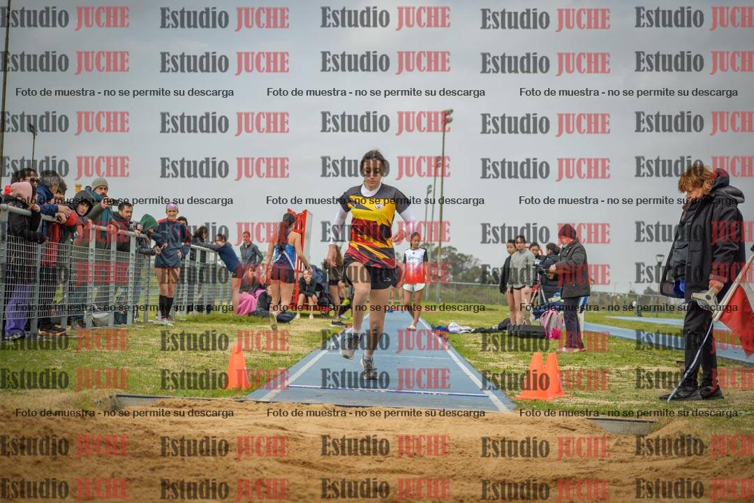 Fotos del salto en largo de mujeres - U18
