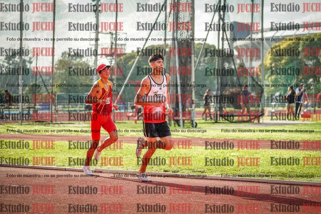 Fotos de los 2000 m con obstáculos de varones