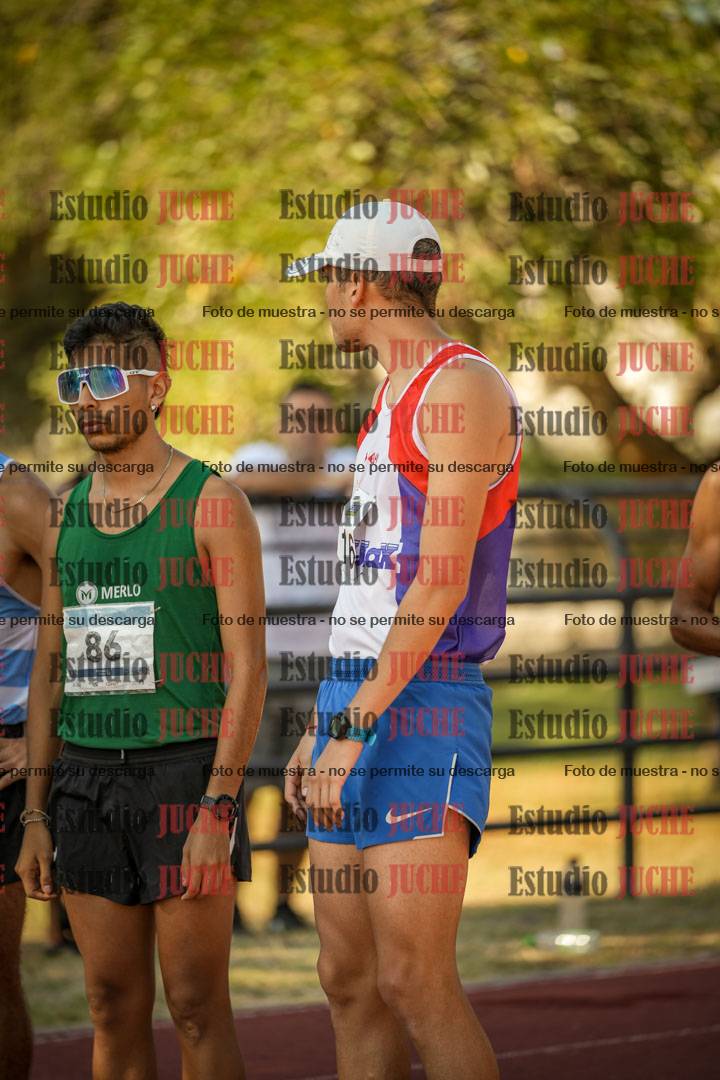 Fotos de los 3000 m llanos de varones