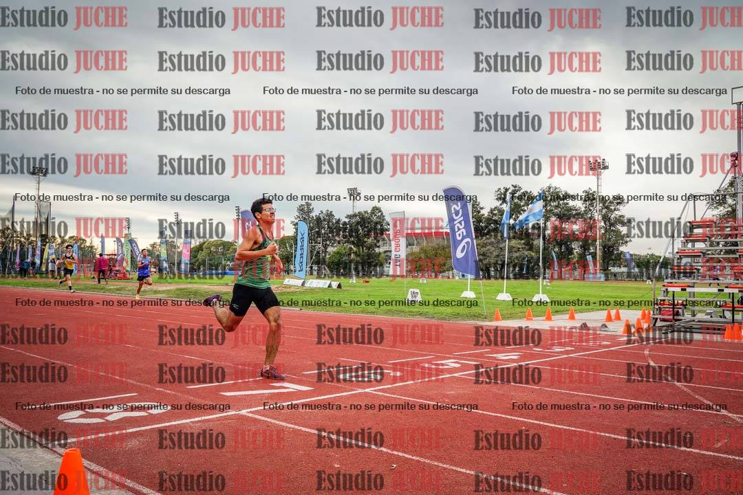 Fotos de los 400 m con vallas de varones