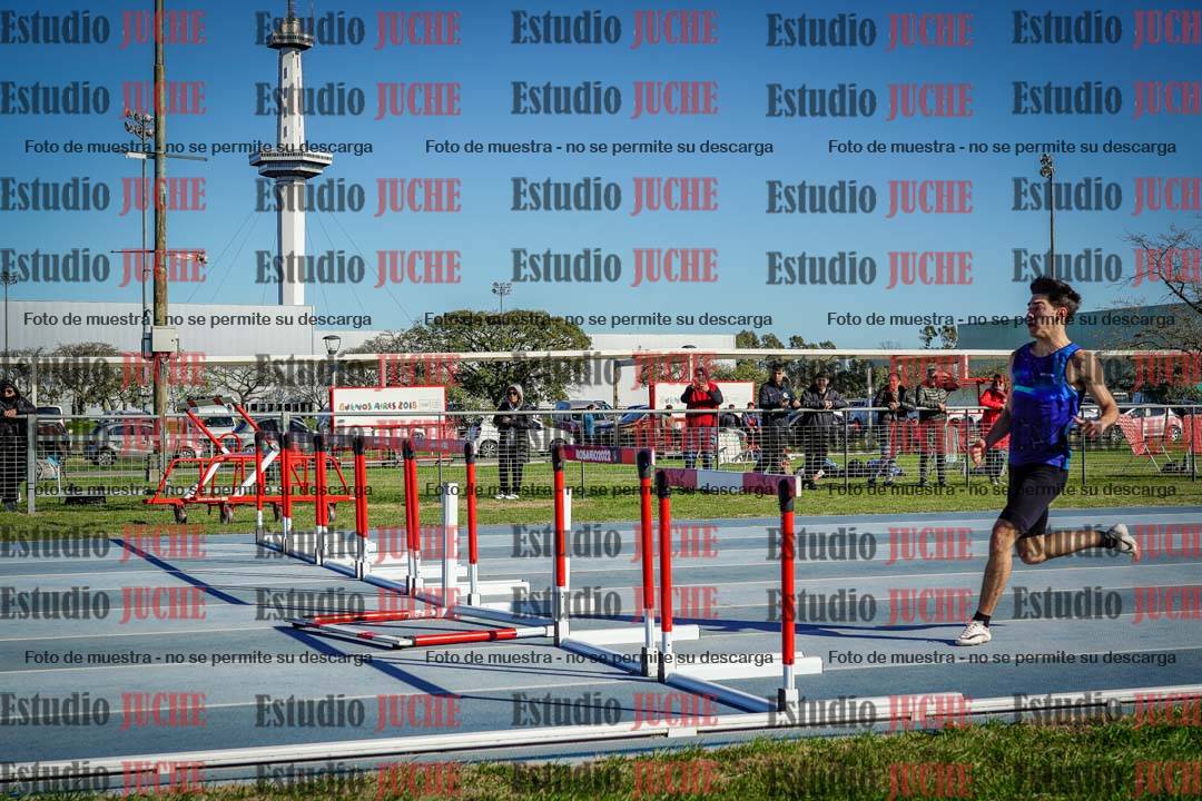 Fotos de los 400 m con vallas de varones