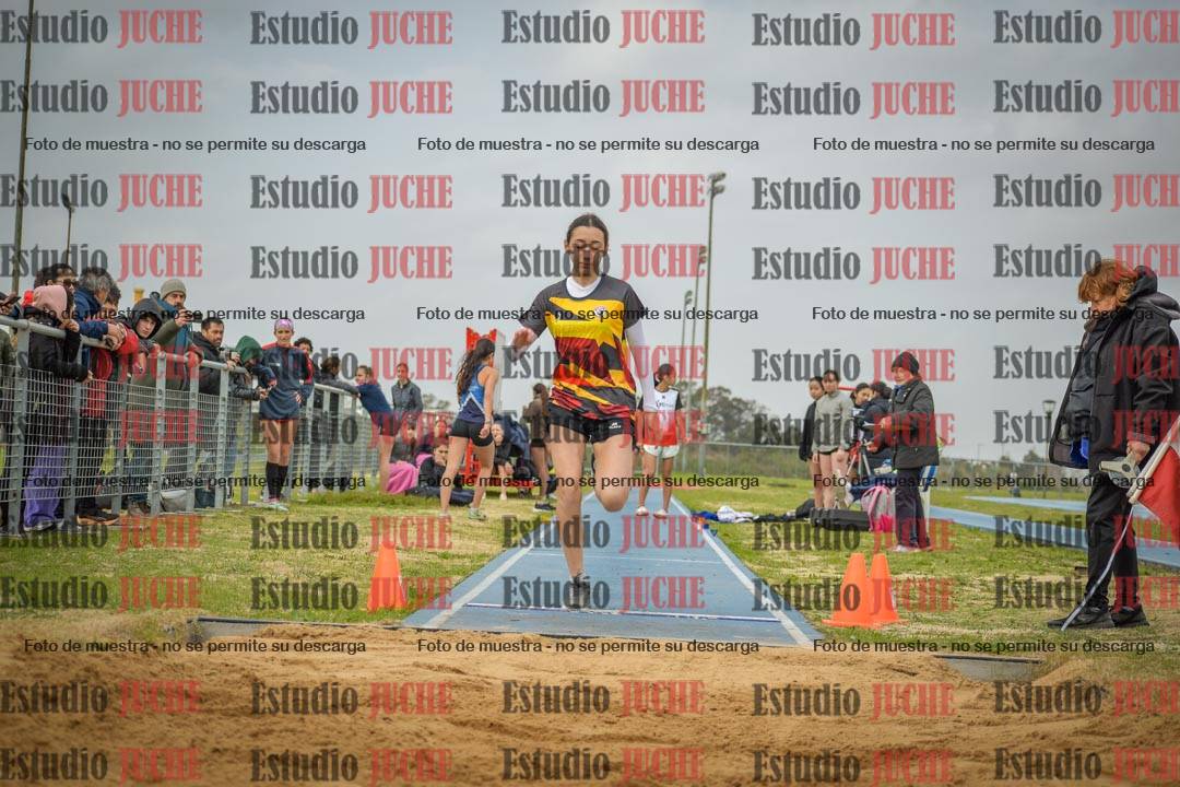 Fotos del salto en largo de mujeres - U18