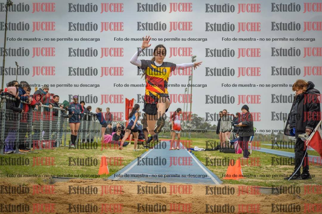 Fotos del salto en largo de mujeres - U18