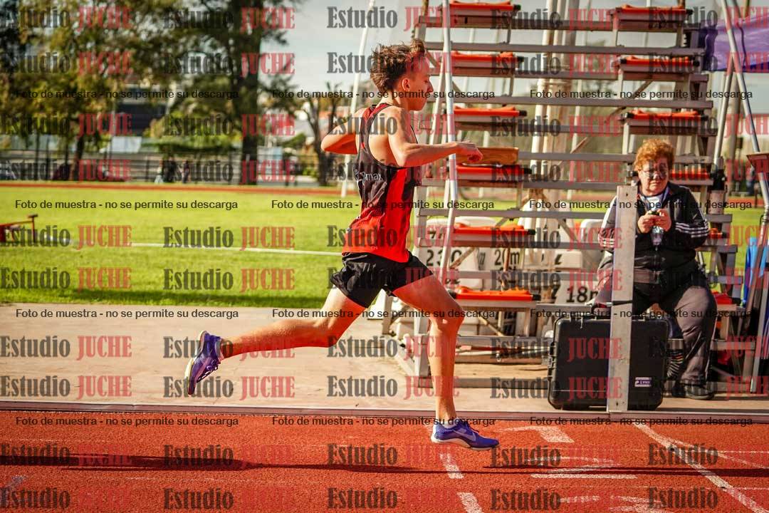 Fotos de los 600 m llanos de varones