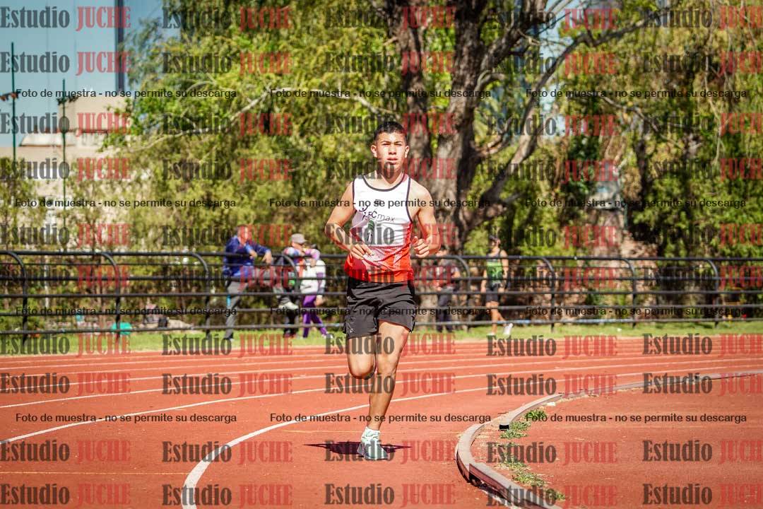 Fotos de los 2400 m de varones