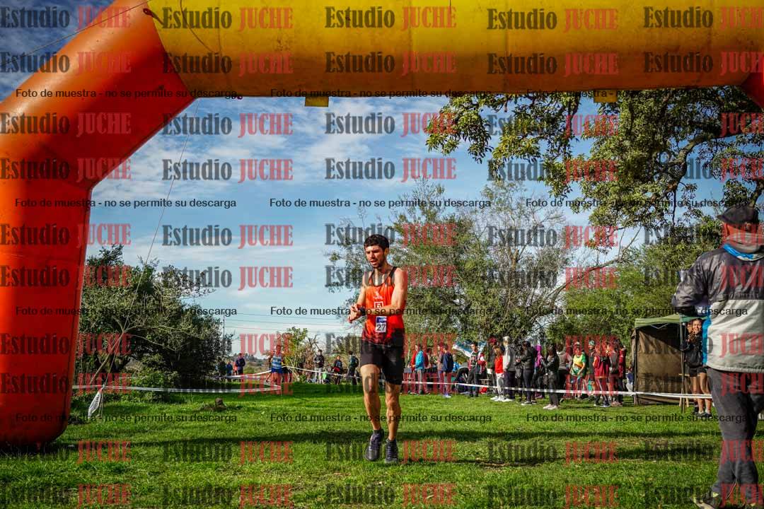 Fotos de la llegada del cross de 4000 m - varones