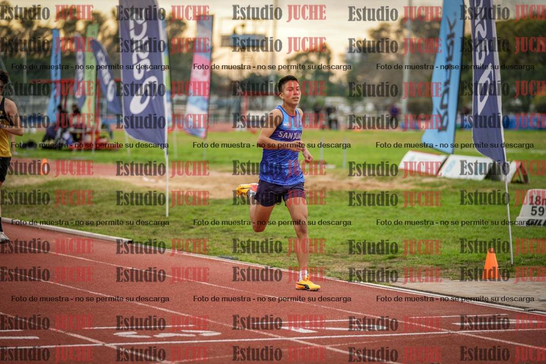 Fotos de los 400 m con vallas de varones