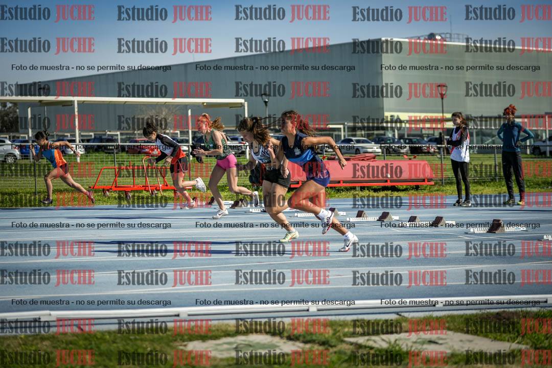 Fotos de los 100 m llanos de mujeres - U17