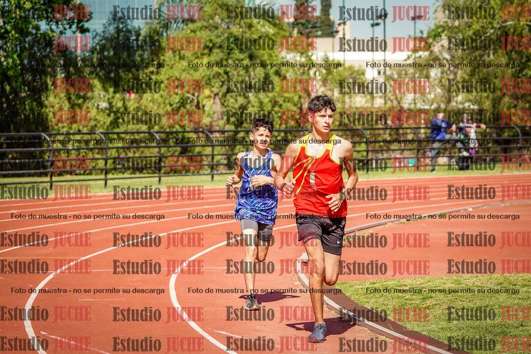 Fotos de los 2400 m de varones