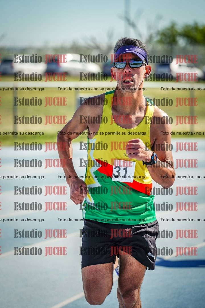 Fotos de los 5000 m de mujeres y varones - serie 2