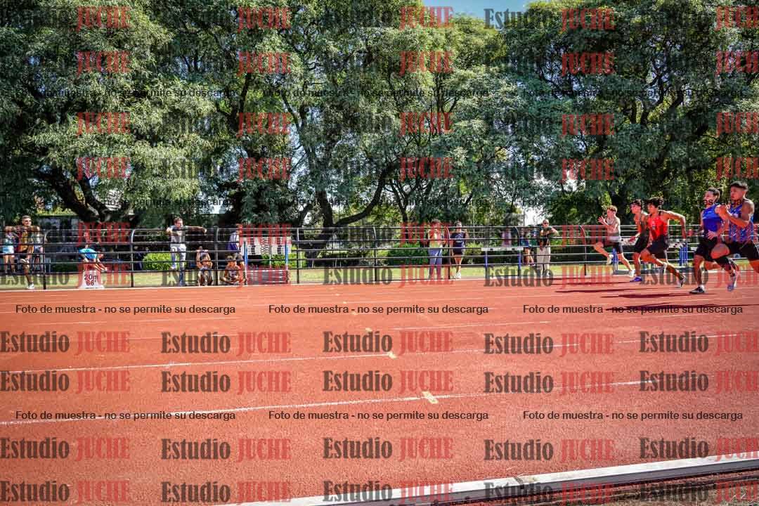Fotos de los 100 m llanos de varones