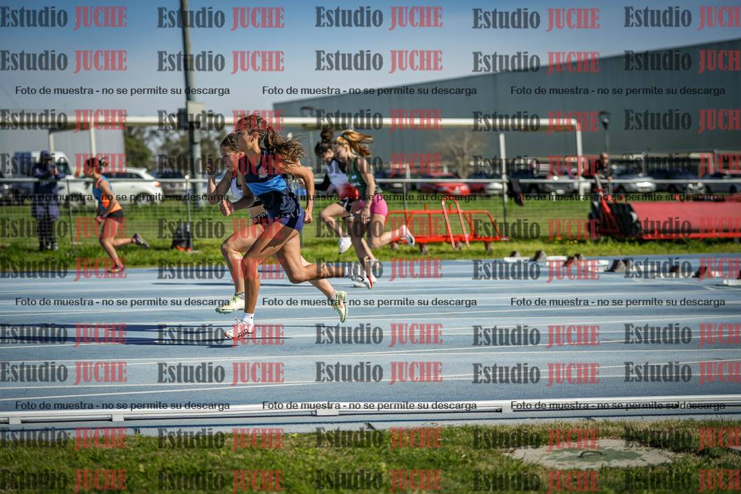 Fotos de los 100 m llanos de mujeres - U17
