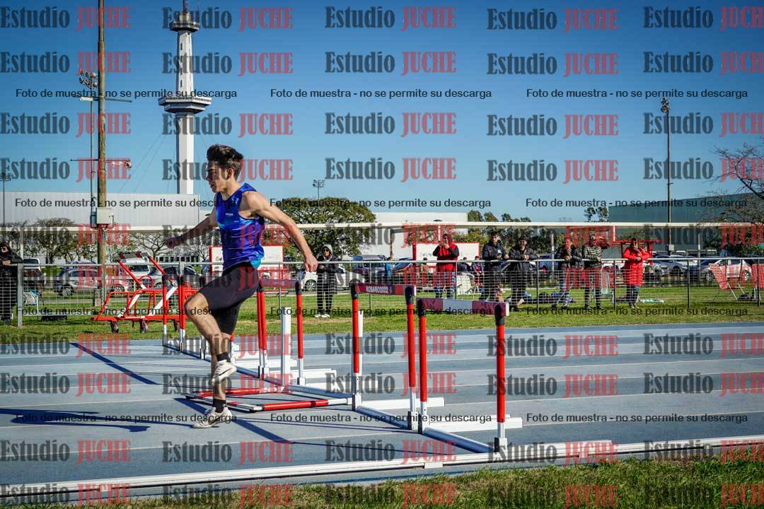 Fotos de los 400 m con vallas de varones