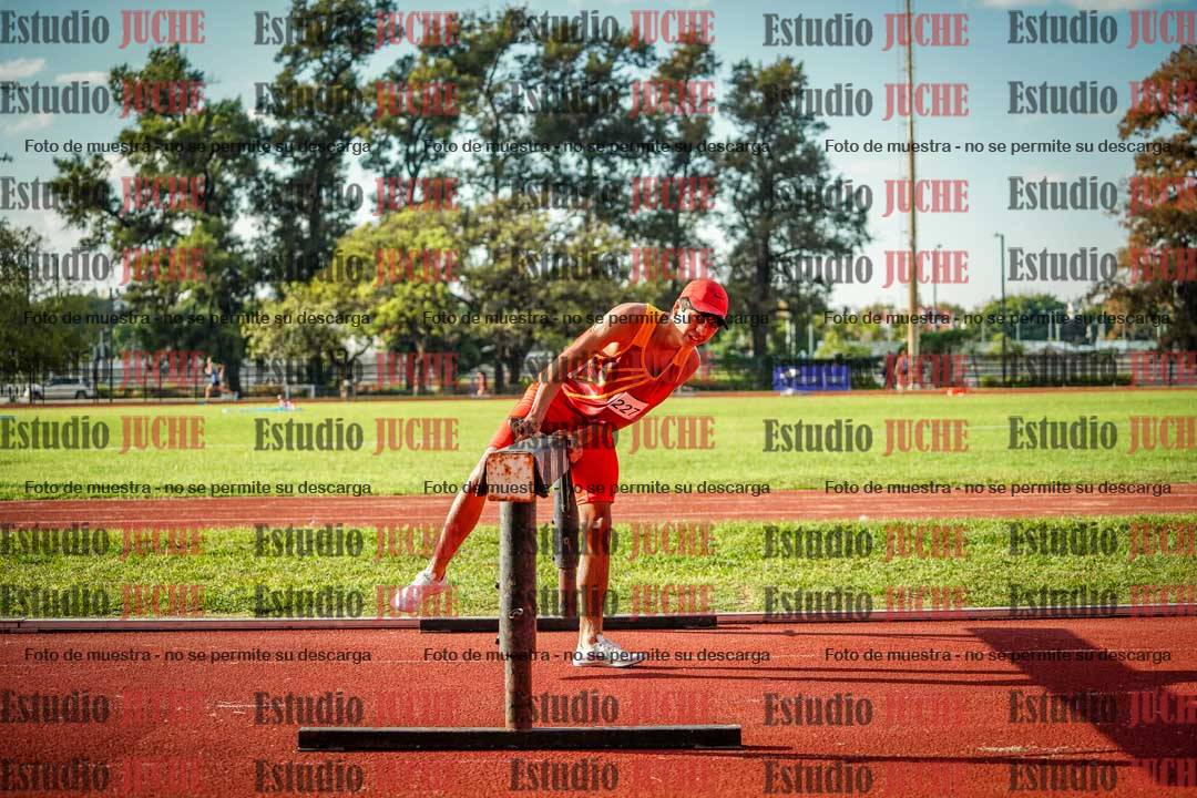 Fotos de los 2000 m con obstáculos de varones