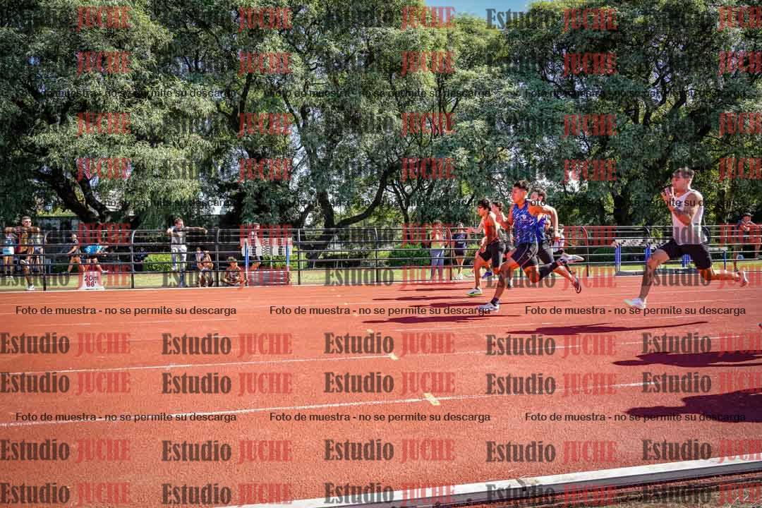 Fotos de los 100 m llanos de varones