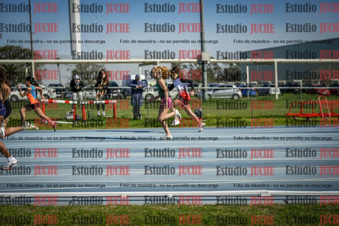 Fotos de los 100 m llanos de mujeres - U17