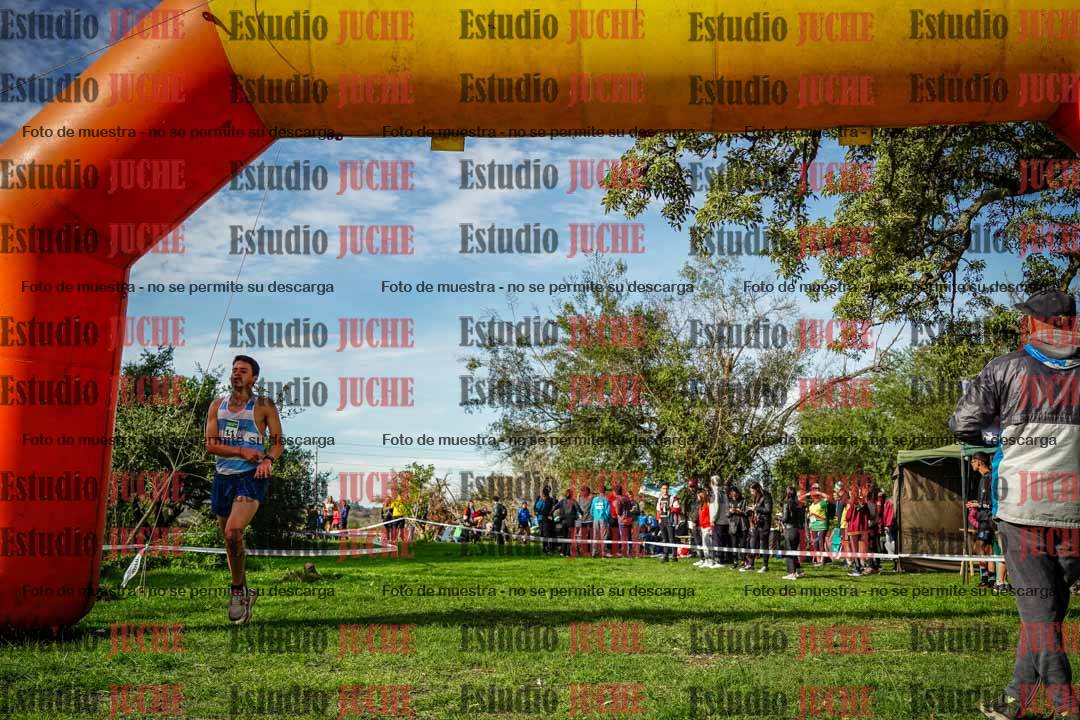 Fotos de la llegada del cross de 4000 m - varones