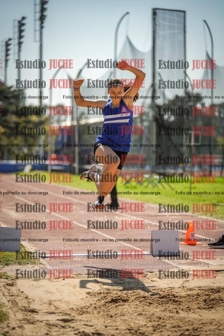 Fotos del salto en largo de mujeres - ambas categorías
