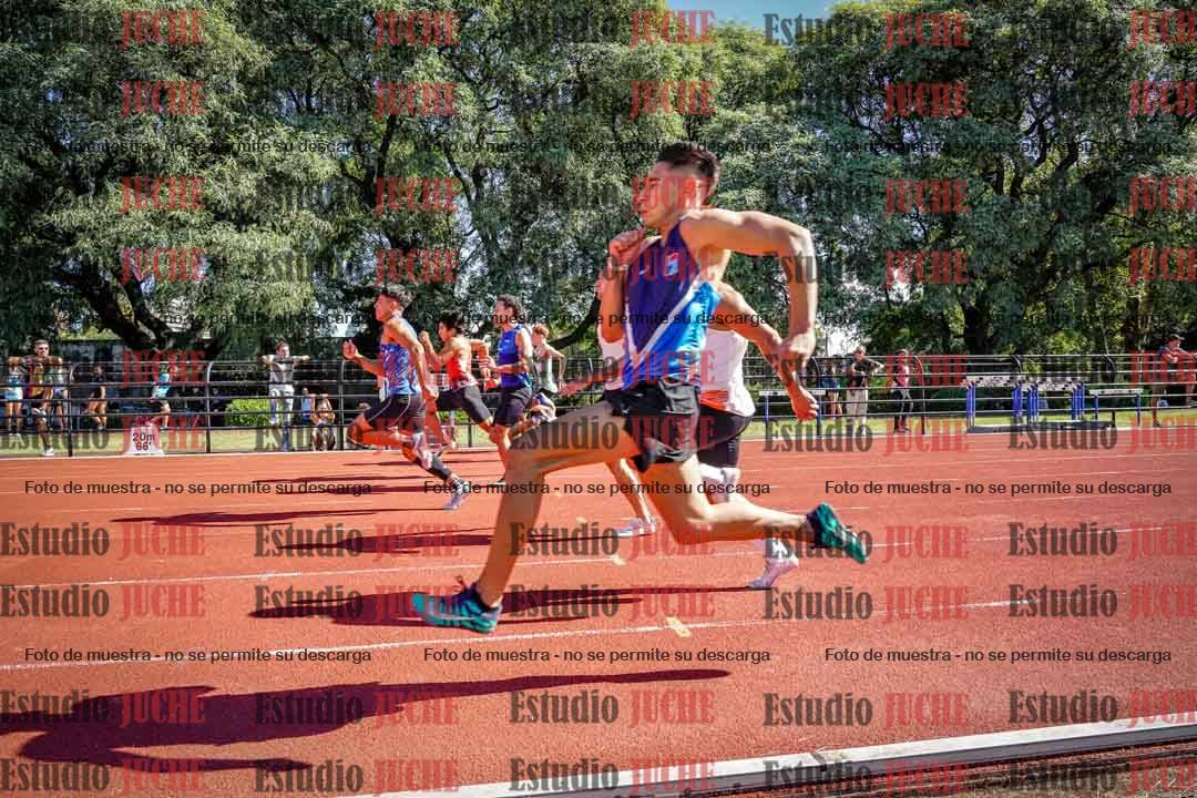 Fotos de los 100 m llanos de varones