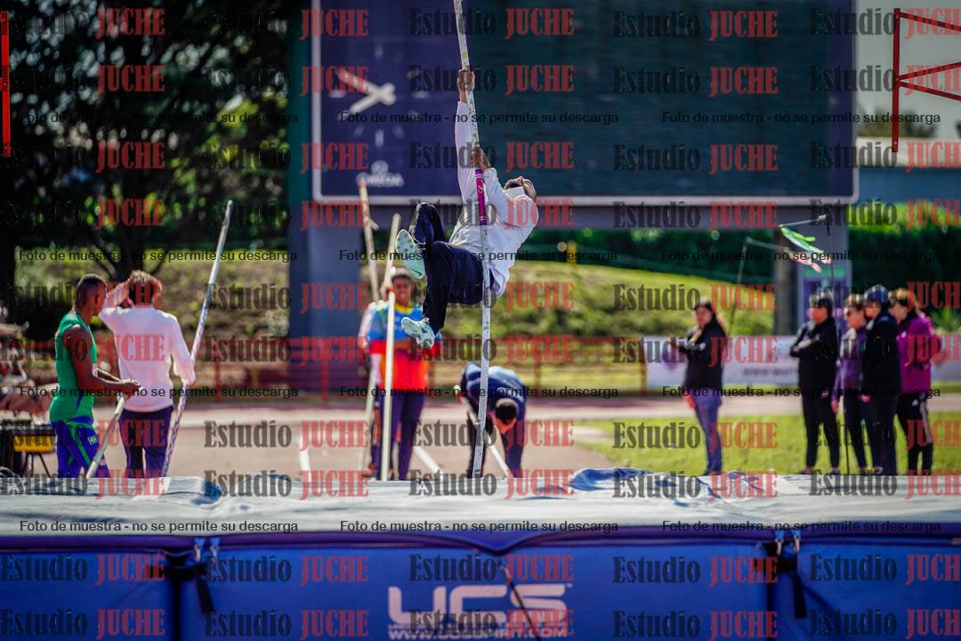 Fotos del salto con garrocha de varones - deca 8