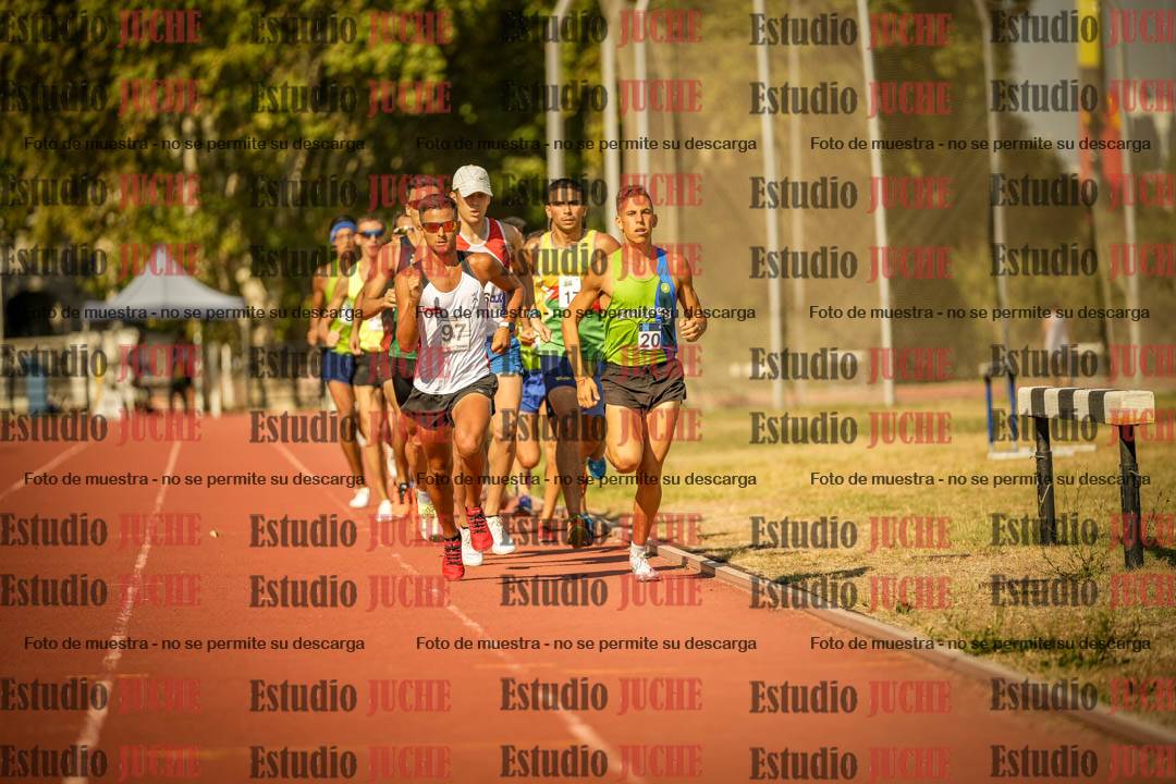 Fotos de los 3000 m llanos de varones